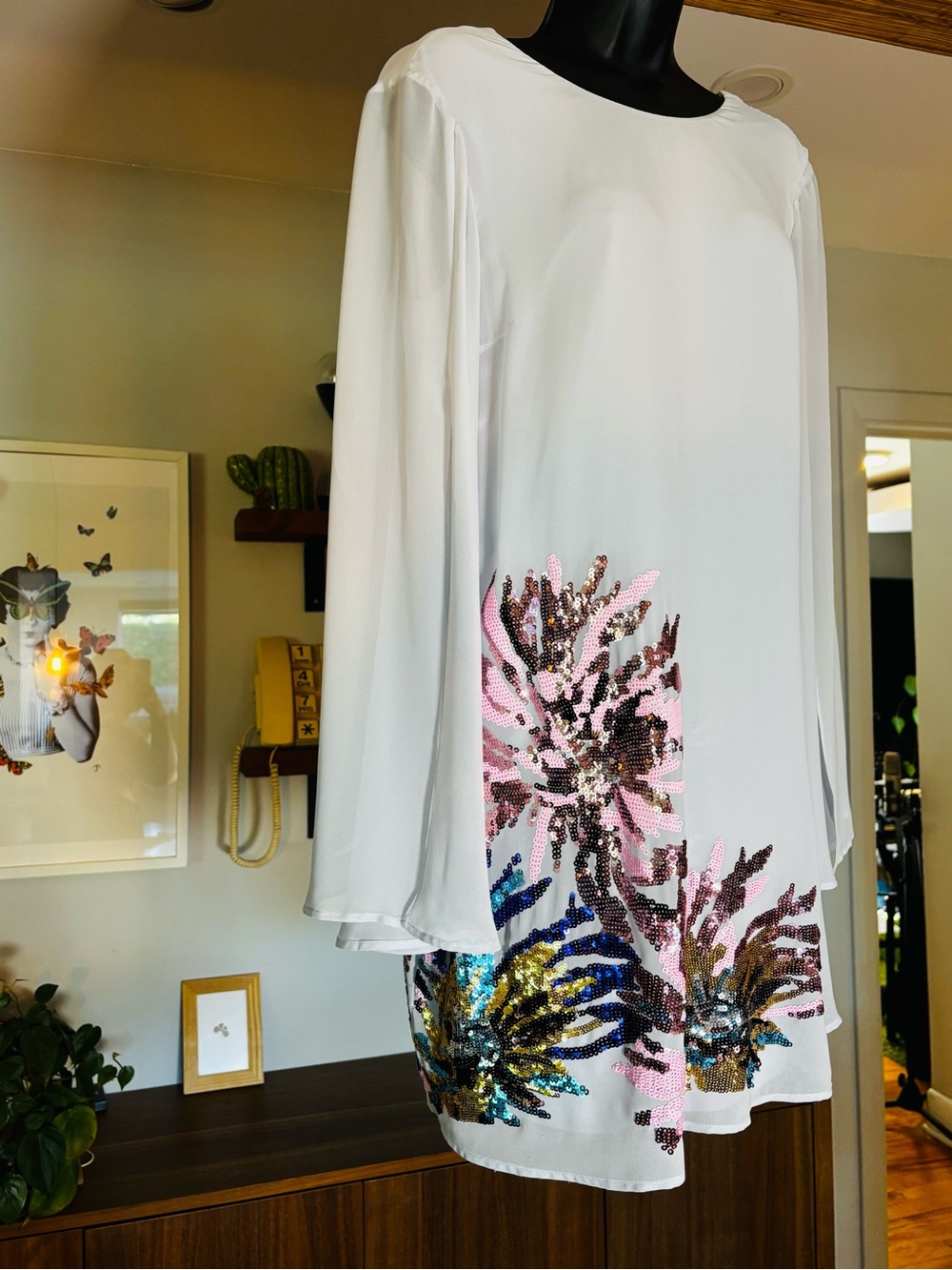 Marciano Los Angeles White Sequin Floral Shift Dress — Size S / EU 40